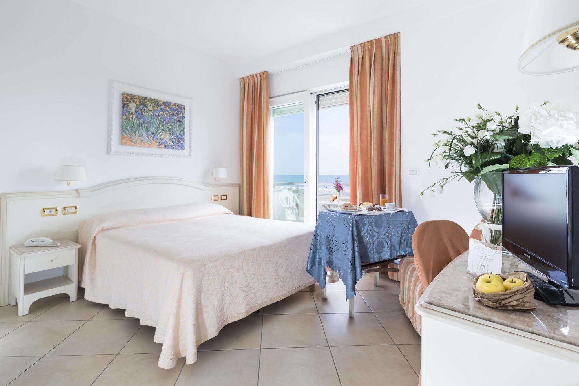Hotel Acapulco Milano Marittima Ngoại thất bức ảnh